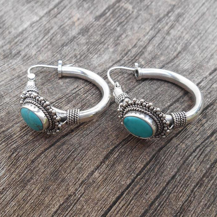 Elegant Turquoise Retro-Inspired Earrings