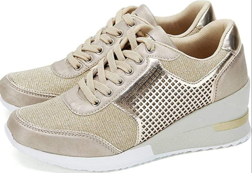 Adelia | QuickFit Sneakers