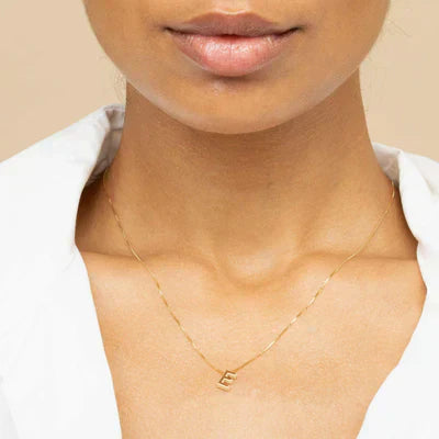 Love letter initial necklace | Gold