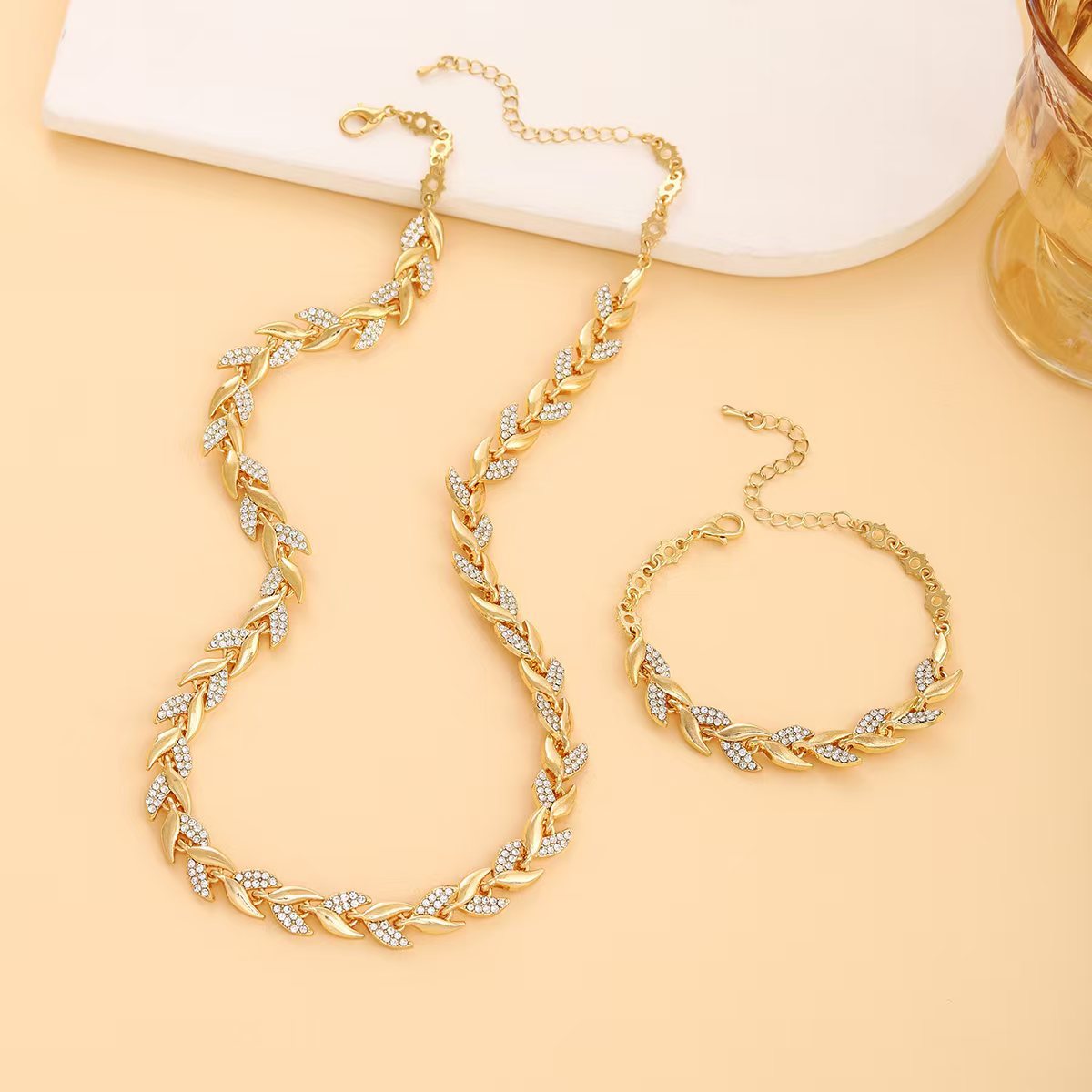 Fish Tail Set (Bracelet + Necklace)