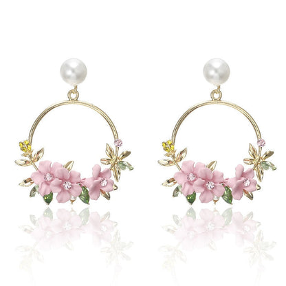 Elegant Gold Flower and Pearl Earrings