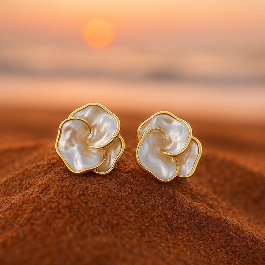 Cynthia | Timeless Pearl Elegance Earrings