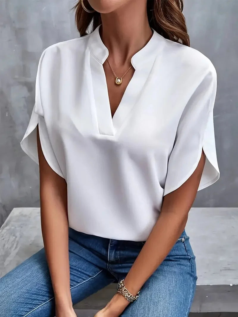 Roswina – Loose-Fit V-Neck Blouse