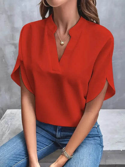 Roswina – Loose-Fit V-Neck Blouse