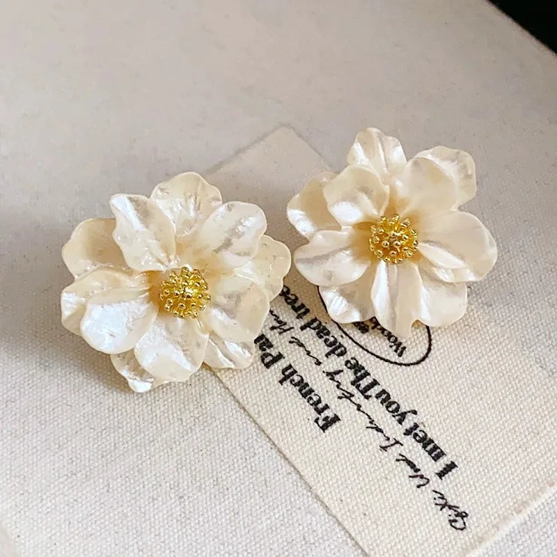 Elegant White Acrylic Floral Stud Earrings