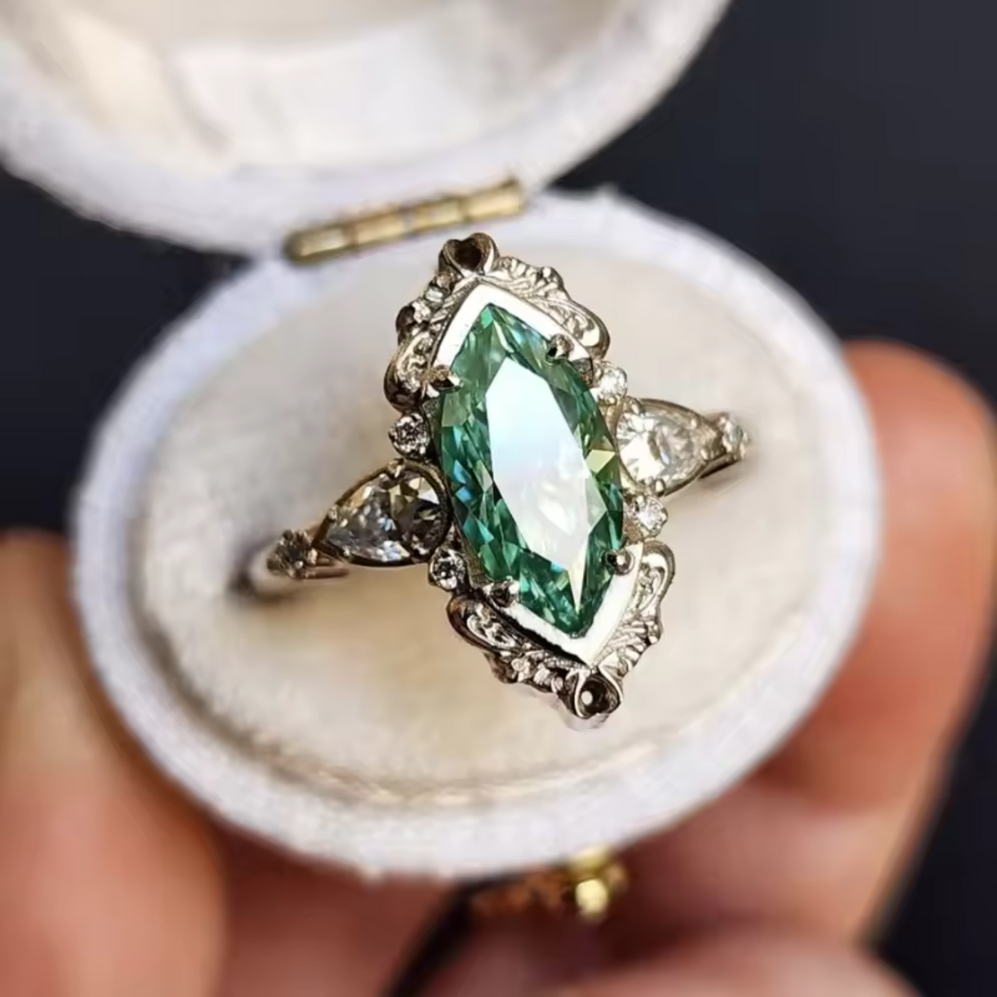 Thornewyn Vaelira Ring