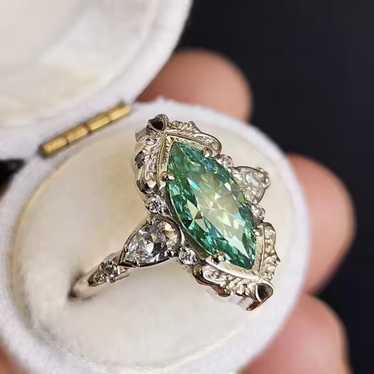 Thornewyn Vaelira Ring
